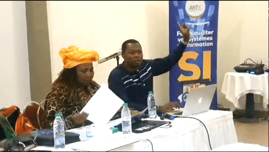 cameroun-:-l’antic-forme-des-agents-publics-en-veille-sur-les-reseaux-sociaux-avec-l’appui-d’ict-media-strategies