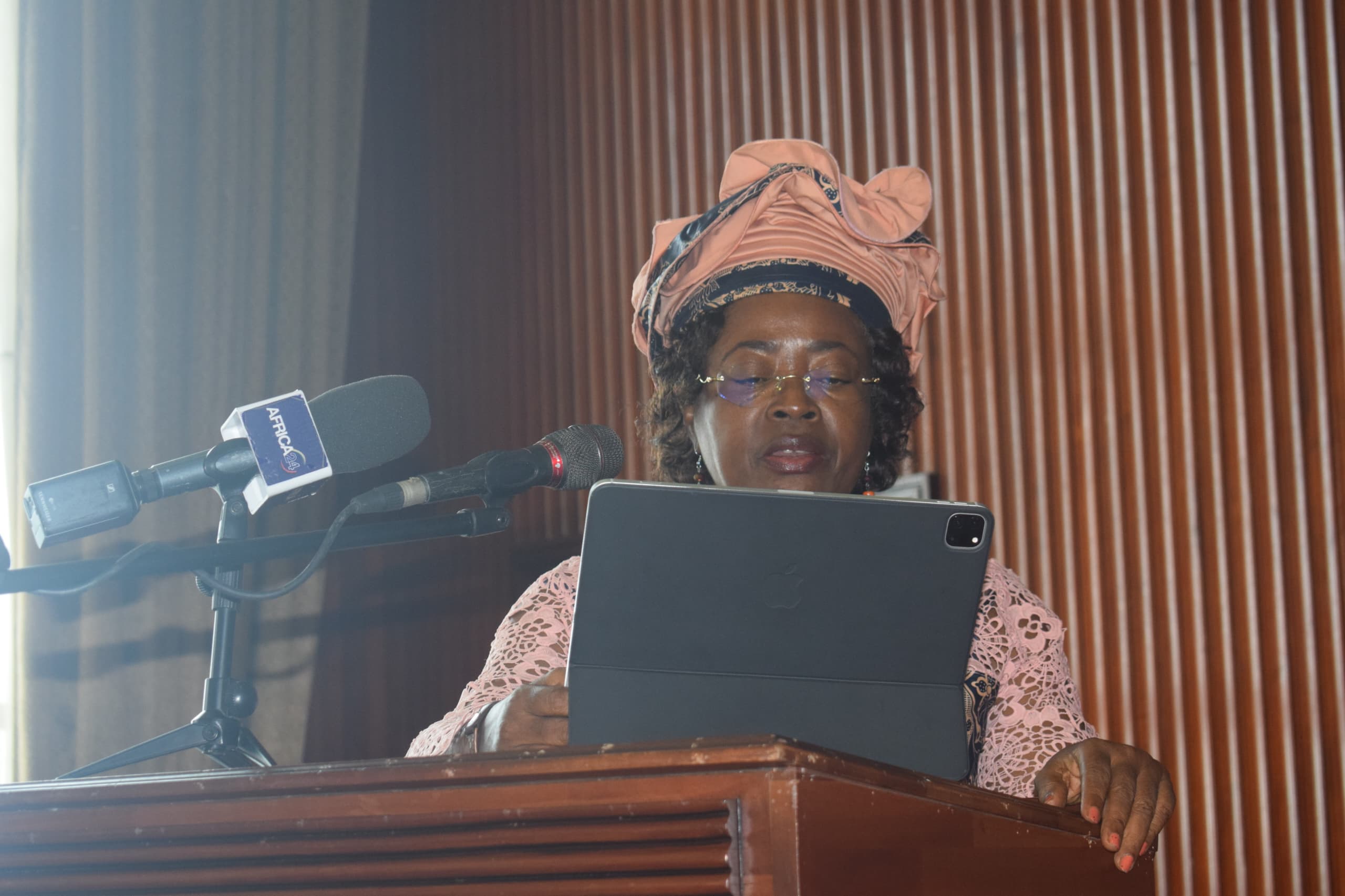 cameroun-:-minette-libom-li-likeng-devoile-le-contenu-de-la-strategie-nationale-d’ia-aux-conia-2025